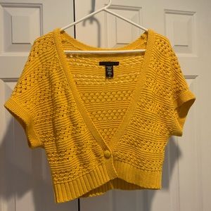 Short sleeve sweater